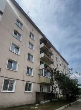 Купить пятикомнатную квартиру до 2 млн в Республике Бурятия. Вариант № 2073094, 0, площадь - квм, цена 1750000 рублей